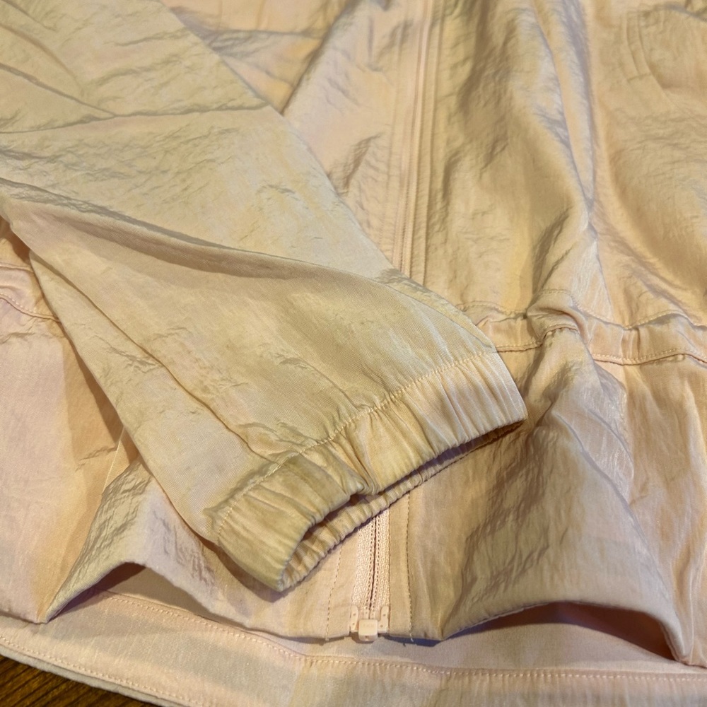 Lululemon light jacket - Picture 4 of 5